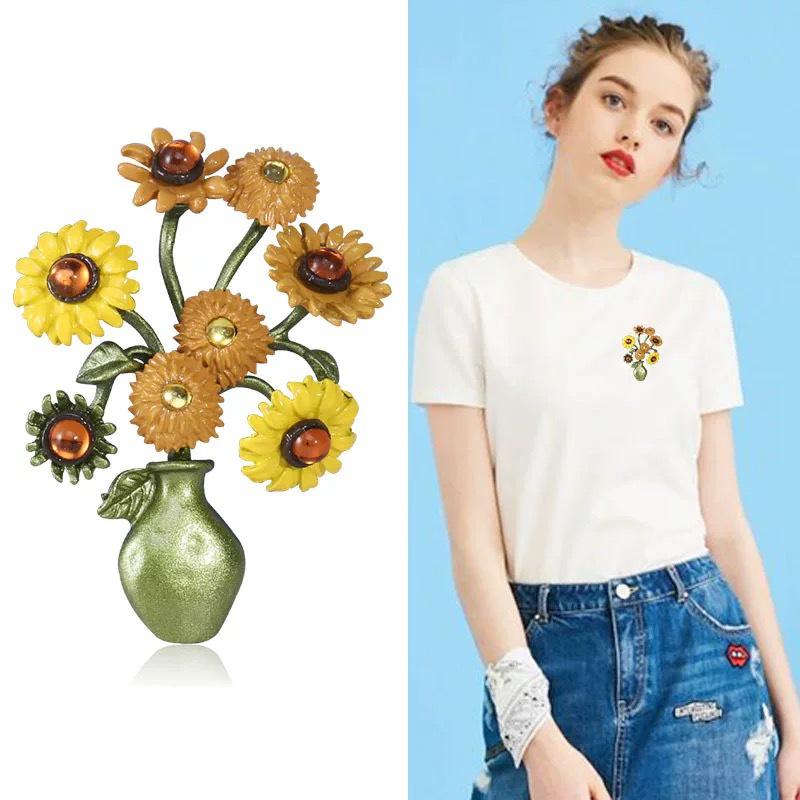 Mori Style Sunflower Oil Painting Brooch - High-End Vintage Women's Accessory