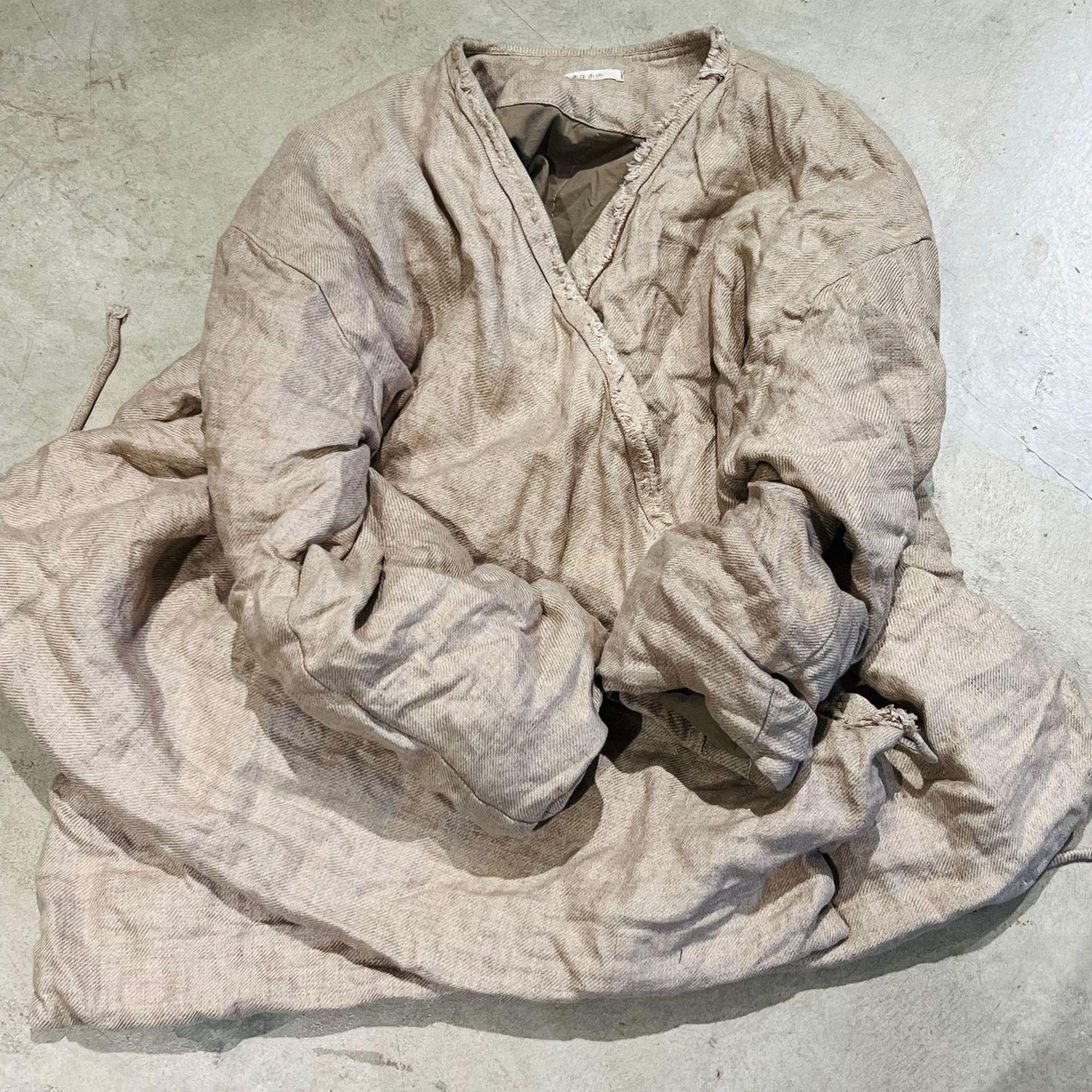 

Johnature Women Chinese Style Blet Winter Coats Solid Color Long Sleeve V-Neck Vintage Warm Women Coats One Size бежевый