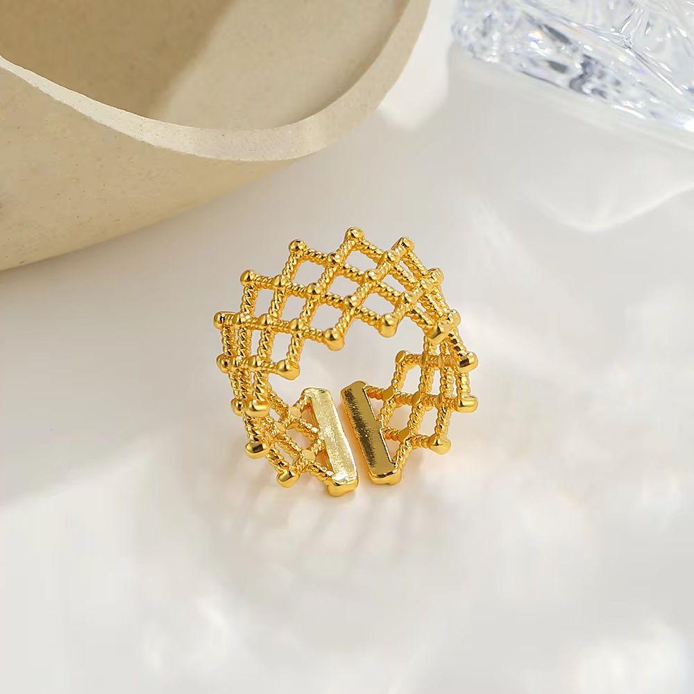 Badu Hochwertiger 18K Gold Plated Zopf Detail Ring für Damen Metallstruktur Verstellbar Offener Ring Statement Trendiger Schmuck