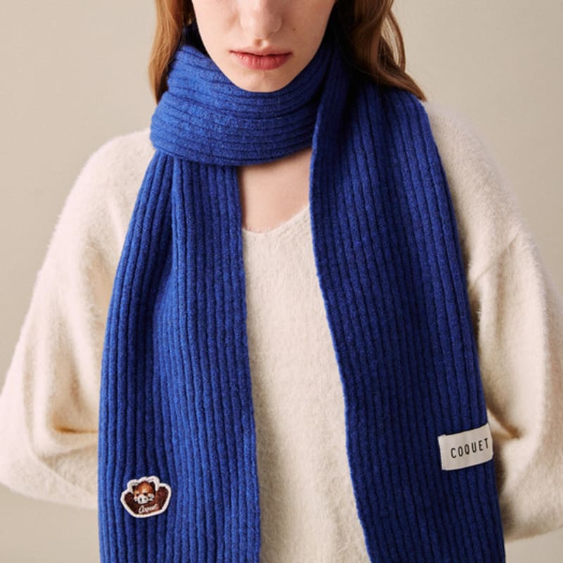 Coquet Face Kleiner Panda Aufnäher Strickschal Kobaltblau