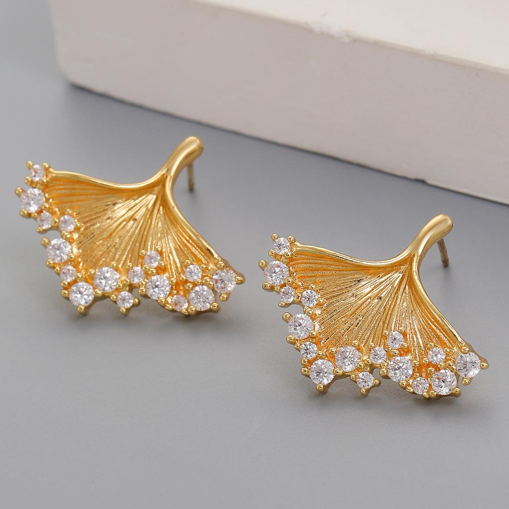 Vintage Ginkgo Leaf Long Earrings For Women Exaggerated Textured Metal Fashion Trend Jewelry