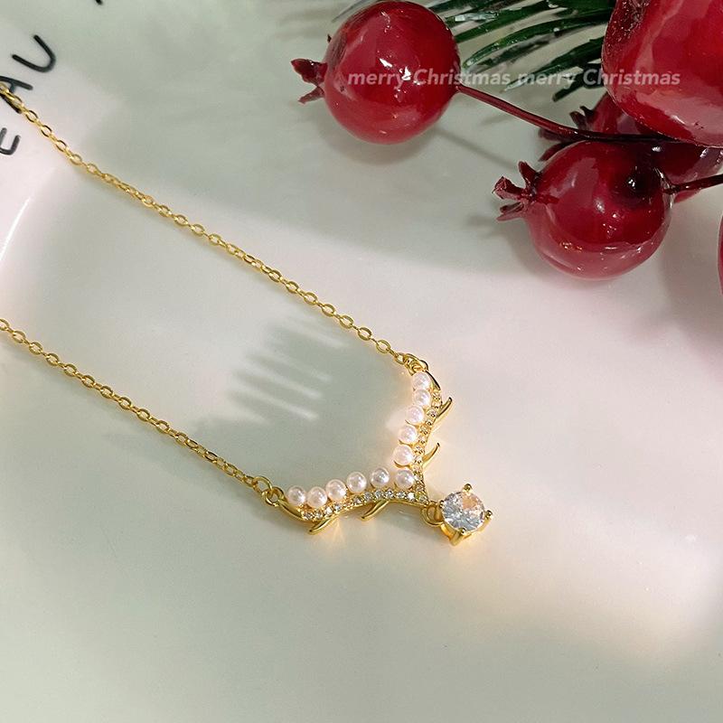 

Ожерелье из роз с нишевым дизайном, легкая роскошь, атмосфера элитной девушки, подарок