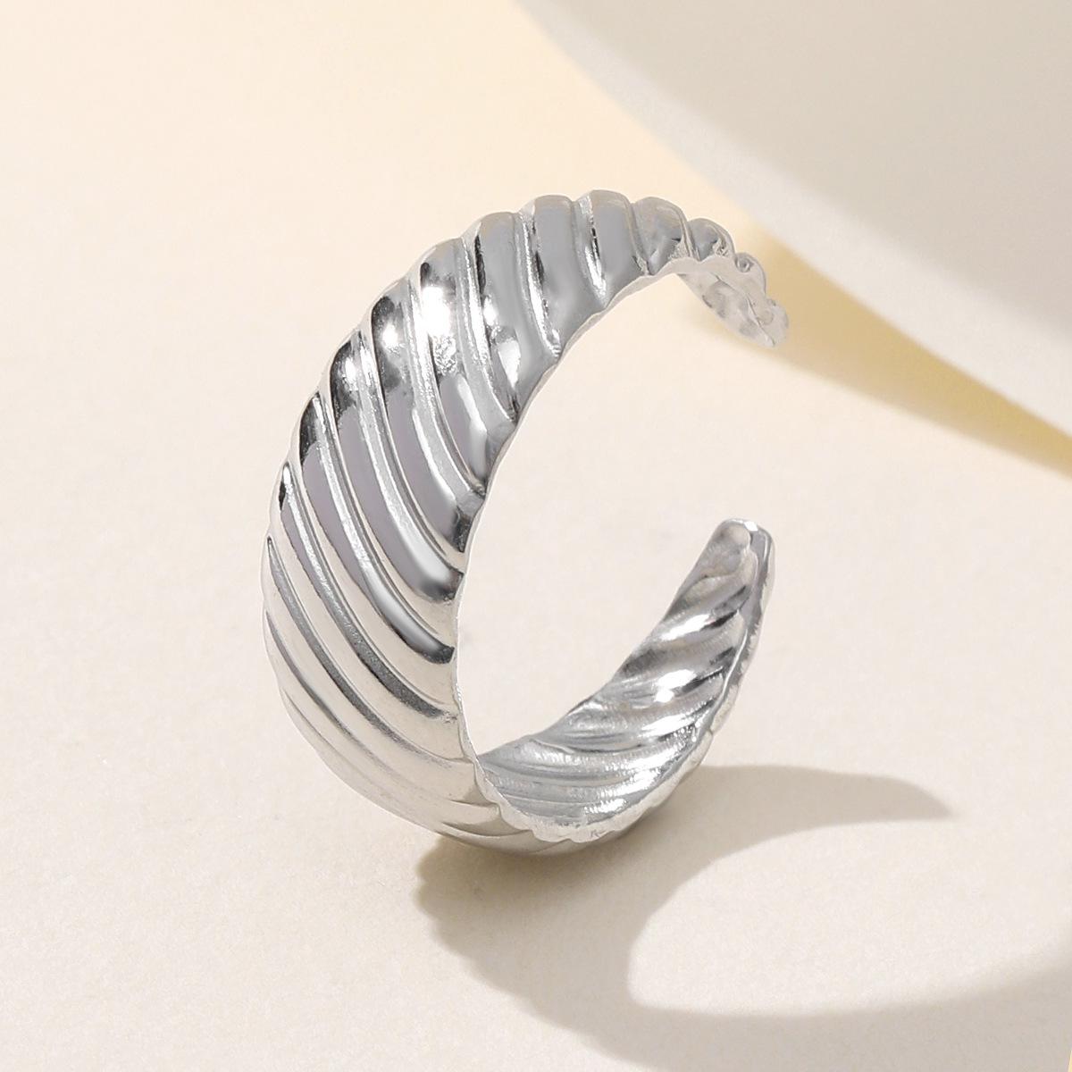 Unisex Stainless Steel Titanium Ring – Minimalist Style
