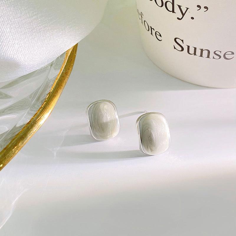 Geometric Glue Brushed Earrings Fashionable Temperament Light Luxury High-end Simple Earrings Niche