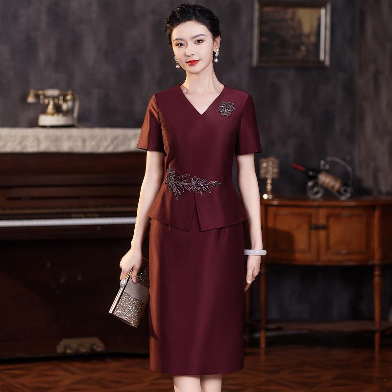 2025 Elegant Young Mother of the Groom Slimming Faux Two-Piece Dress