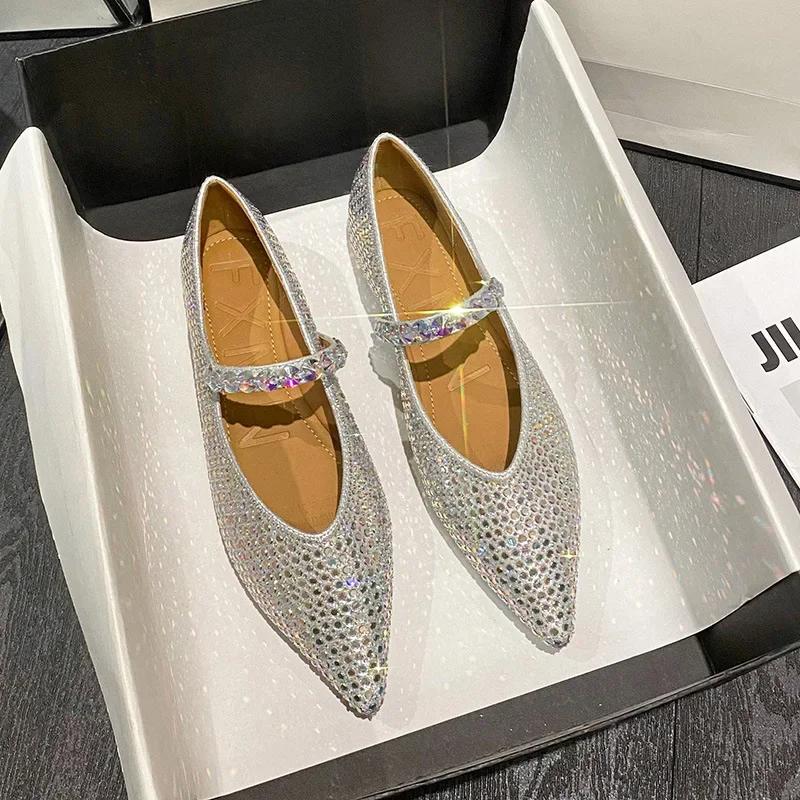 Brand New Women Flat Shoes Fashion Bling Rhinestone Pointed Toe Mary Jane Shoes Girl Slip-on Loafers Big Size