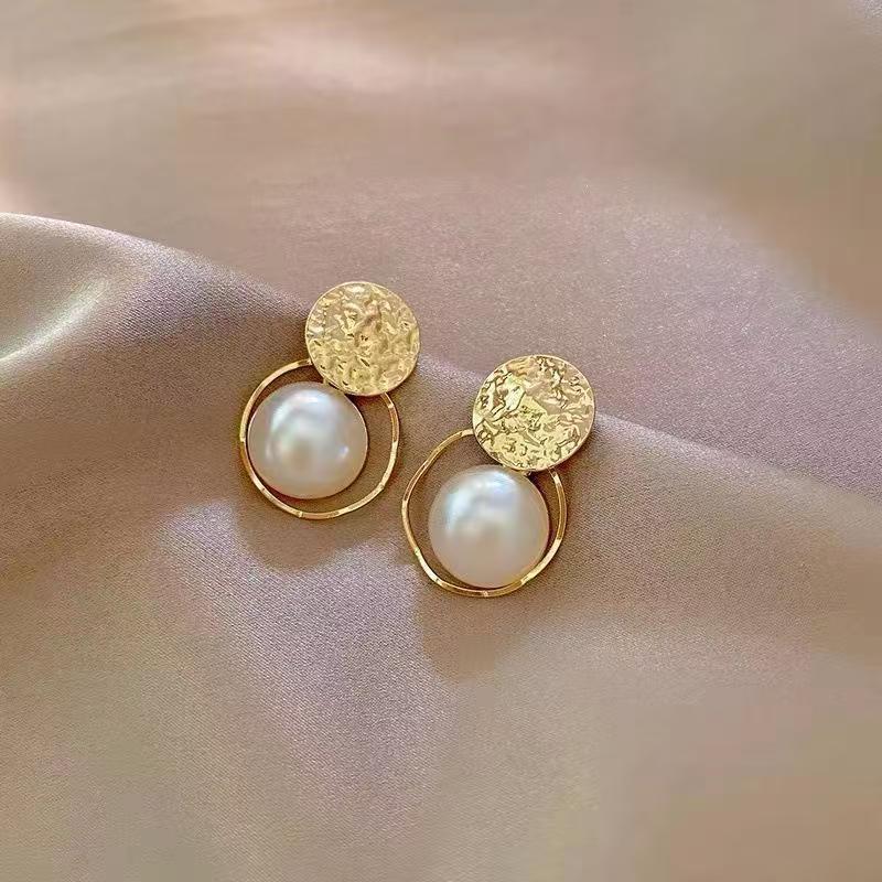 Pendientes de Botón de Perla de Alta Gama - Elegante Diseño de Nicho para Mujer