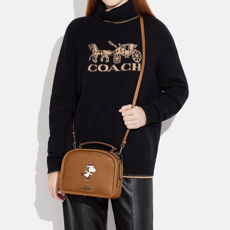 New Snoopy X Peanuts X COACH Lunch Pail Handbags CE846-QBQUN