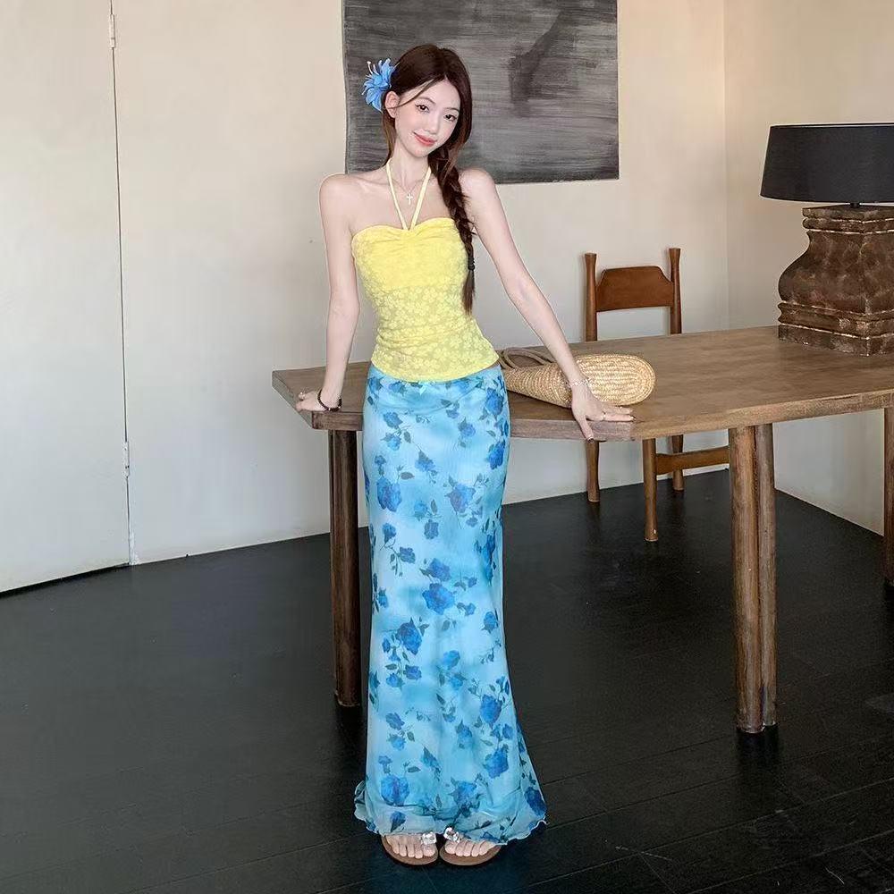 Seaside Spicy Girl Floral Jacquard Bandeau Vest & Bodycon Skirt Set - Summer 2026 Collection