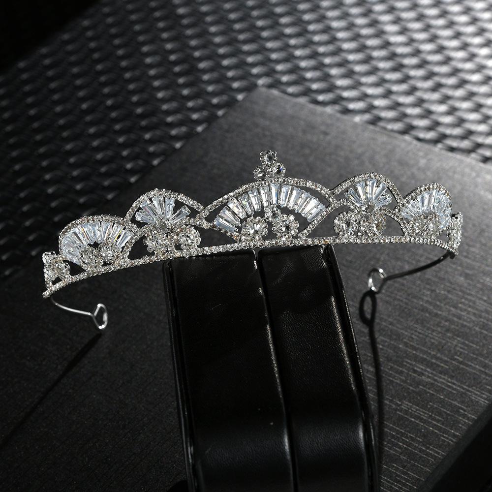 Bride's Wedding Dress  Hair Accessory Headband  Exquisite Headwear Luxurious and Super Fairy Like Crown Wedding Accessories Anti Slip Headband