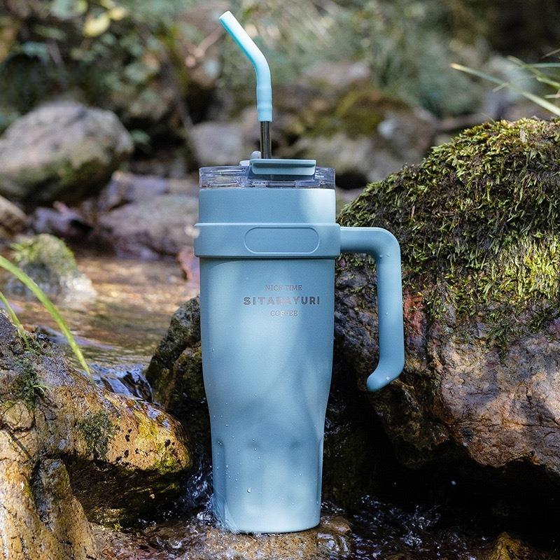 

1100ml Thermos Water Bottle Stainless Steel Coffee Cup with Straw Keeps Cold and Heat Large Capacity Insulated Car Thermos Mug 1100ml синий