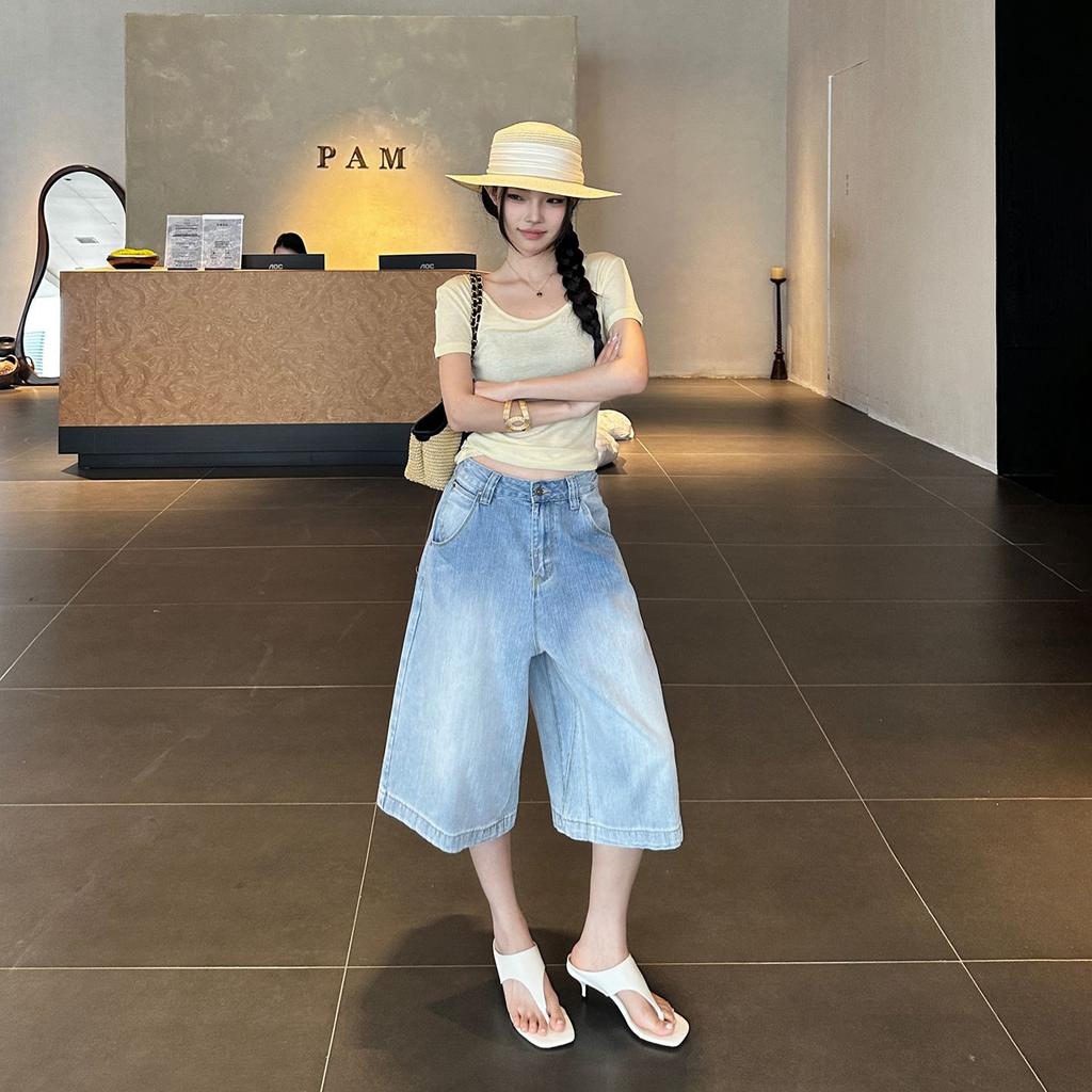 Trendy Summer Vintage Loose Wide Leg Back Button Designer Cropped Capri Denim Pants For Women Versatile Slimming FigureFlattering Casual Wear