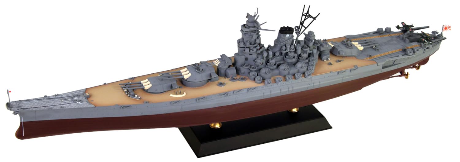 

Pit Road 1/700 WPM Series Japanese Navy Battleship Yamato Final Edition Painted Finished Figure WPM01