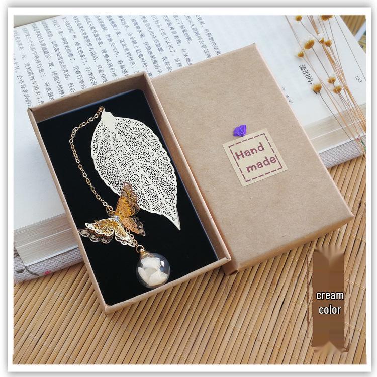 

Artistic 3D Feather Bookmark with Hydrangea Eternal Flower in Ancient Chinese Style – Ideal Gift for Book Lovers