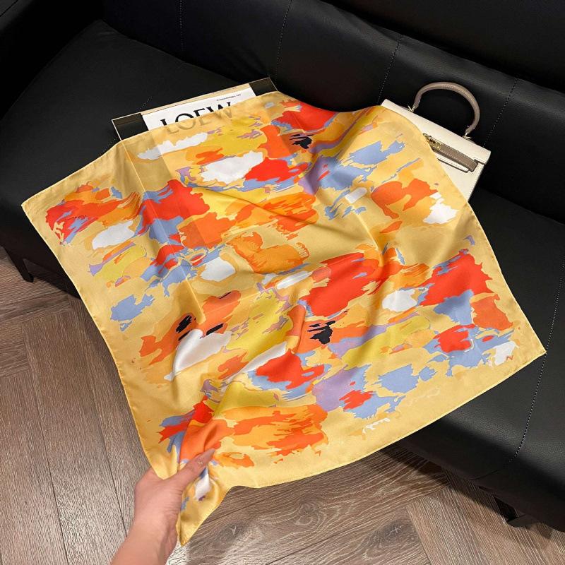 New 71 * 71cm Korean version small square scarf women's silk scarf spring and summer thin sunscreen scarf neck protection tied bag headband scarf