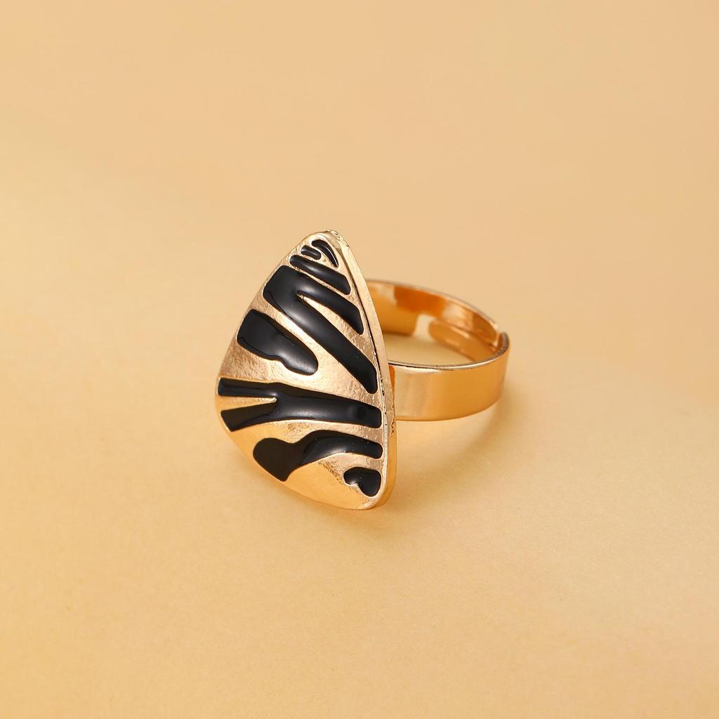 Retro Fashion Design Sense Leopard Print Necklace Earring Ring Three Piece Set