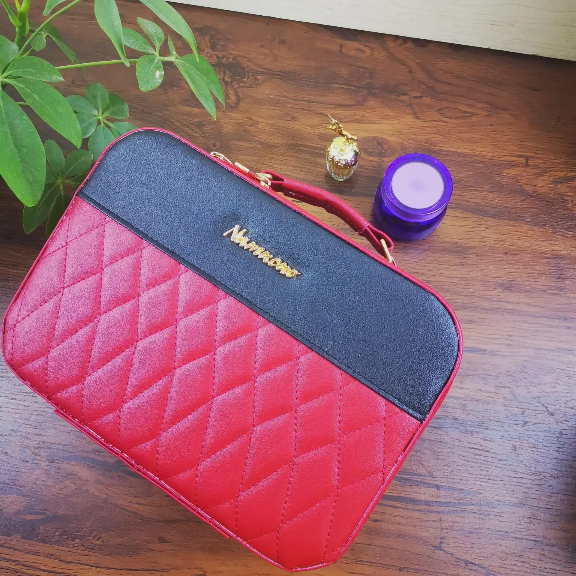 

Светодиодная косметичка с большим зеркалом: Новая тенденция 2024 года в хранении косметики в путешествиях Rechargeable with LED, Large Mirror чёрный/красный