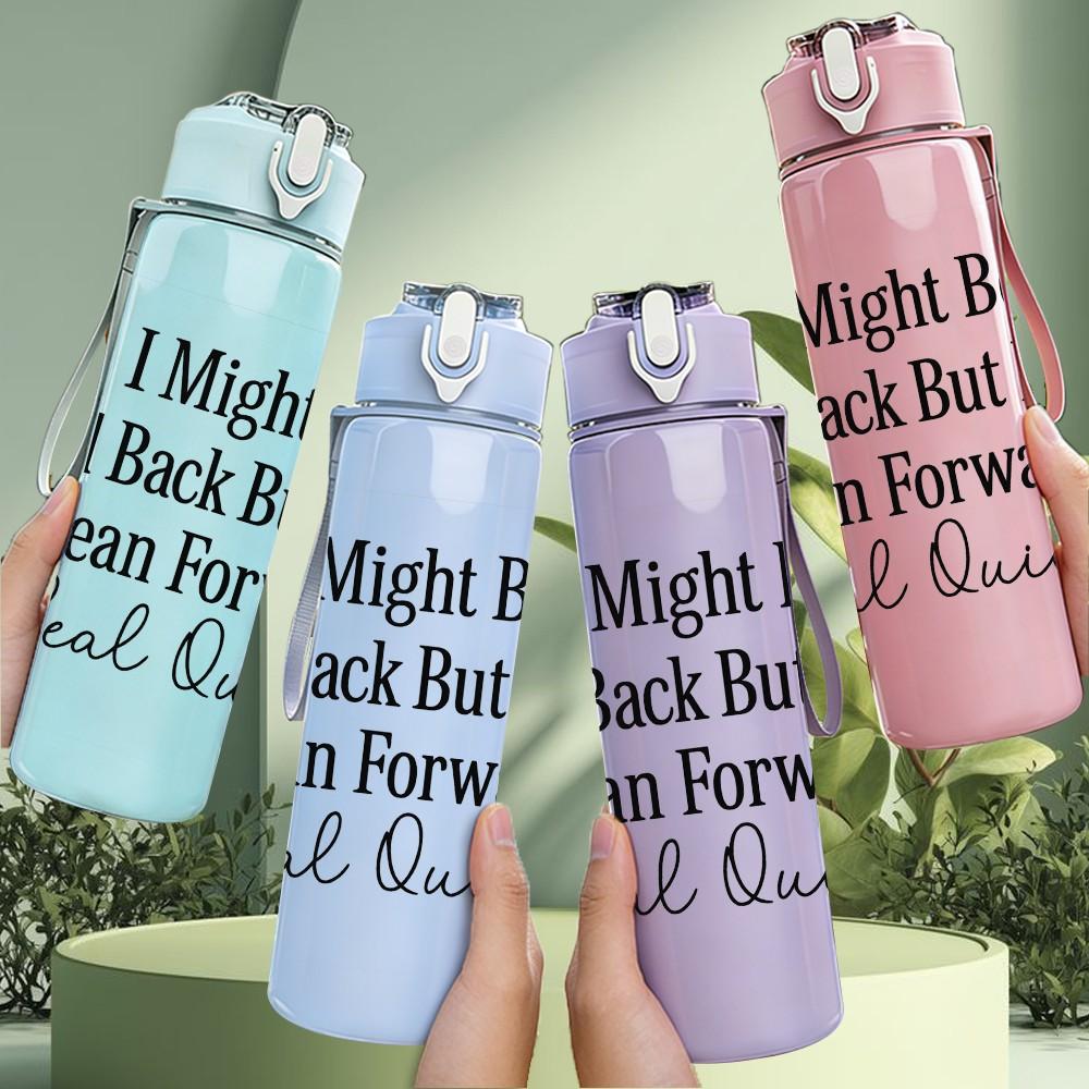 1PC I Might Be Laid Back Quote 750ml Color Plastic Sports Water Bottle Leakproof Flip Straw Lid Suitable for Sports Office Home Use