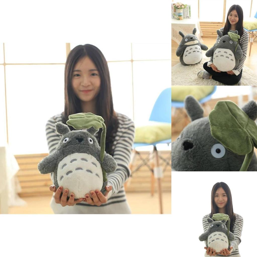 Peluche del Mio Vicino Totoro con Dettaglio Foglia per Bambini e Ragazzi Idee Regalo