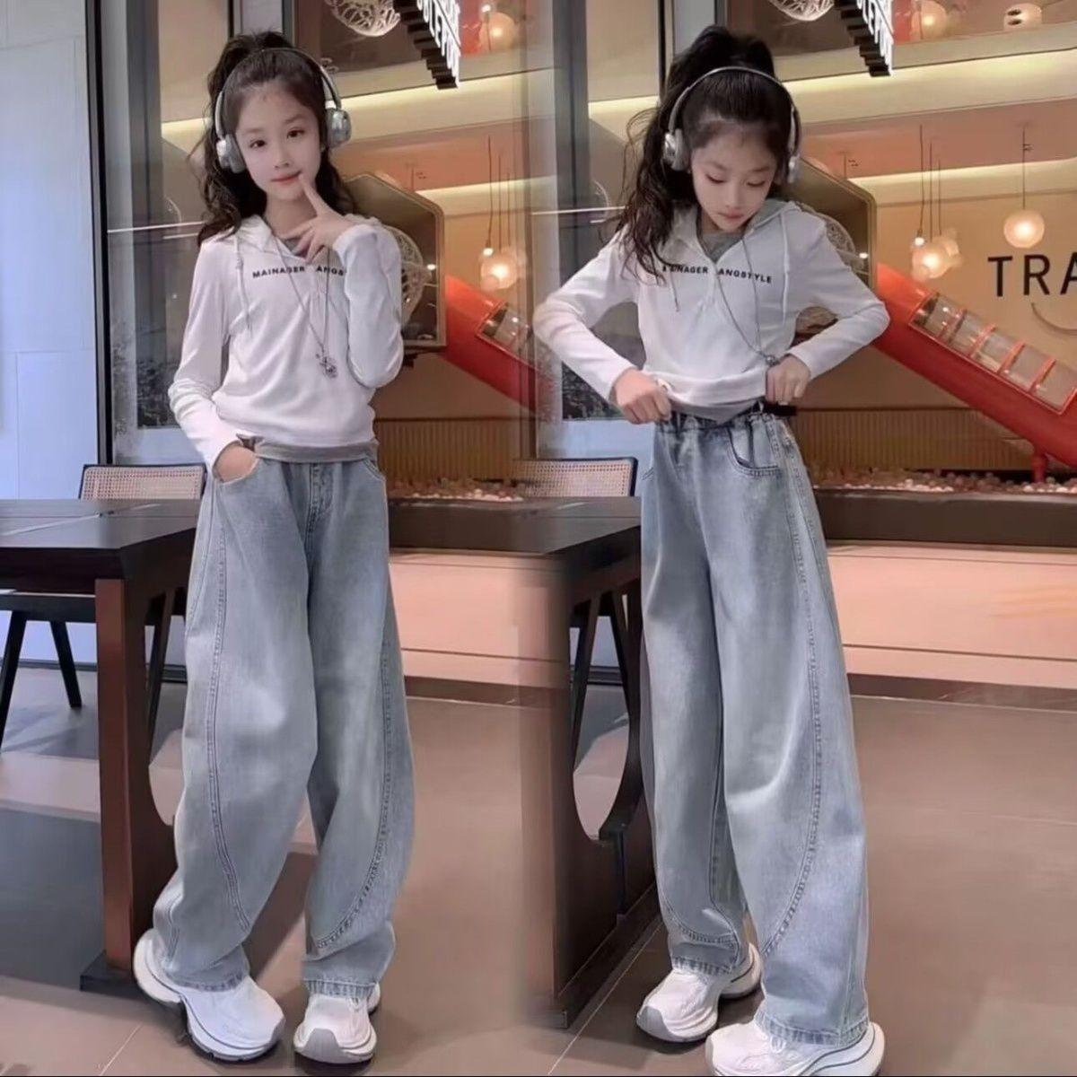 

Комплект из двух предметов для девочек, поддельная футболка, модный комплект из джинсовой ткани с изогнутыми штанами-ножами для весны и осени 150