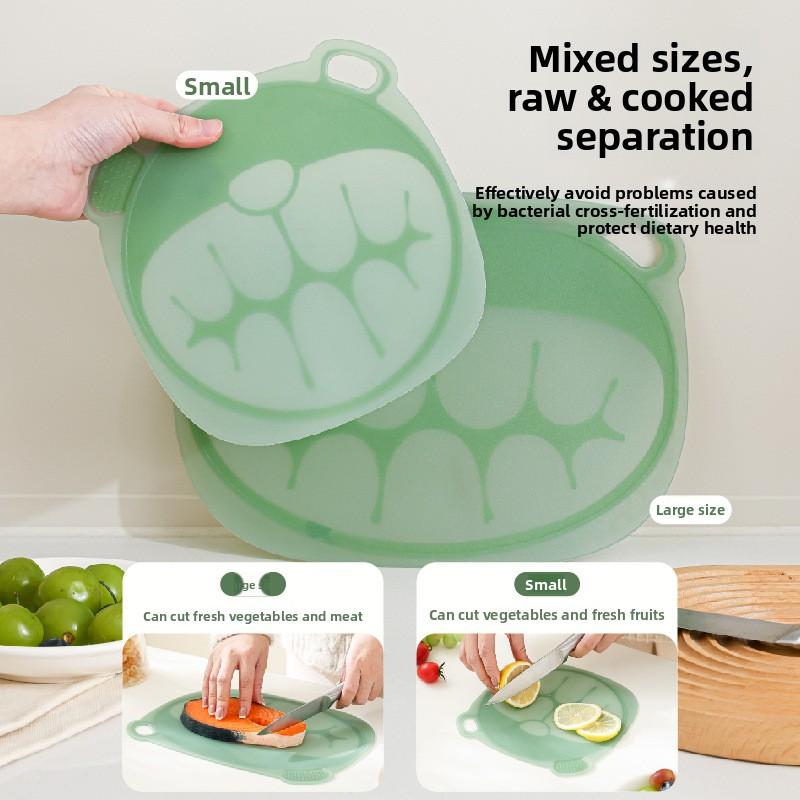 Silicone Little Bear Soft Cutting Board - Lightweight Chopping Board for Babies - Suitable for Cutting Fruits