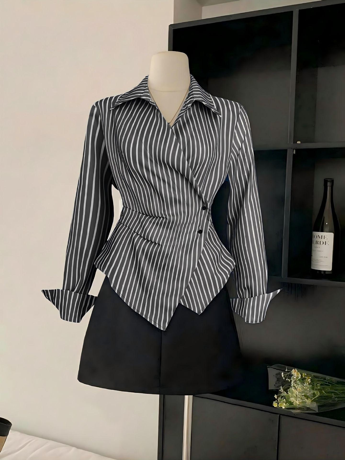 Elegant Striped Women s Cardigan: Autumn 2025 European & American Long Sleeve Shirt Small