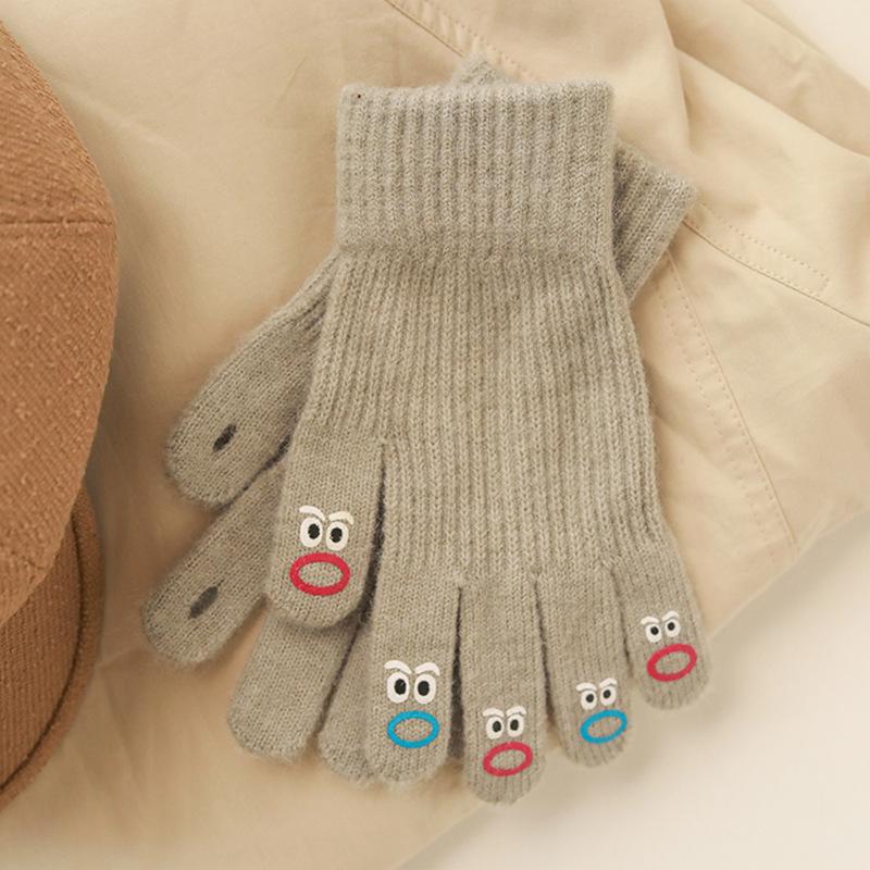 

Милые и забавные вязаные шерстяные перчатки, которые открывают два пальца для набора текста, игры на мобильном телефоне и езды на велосипеде.