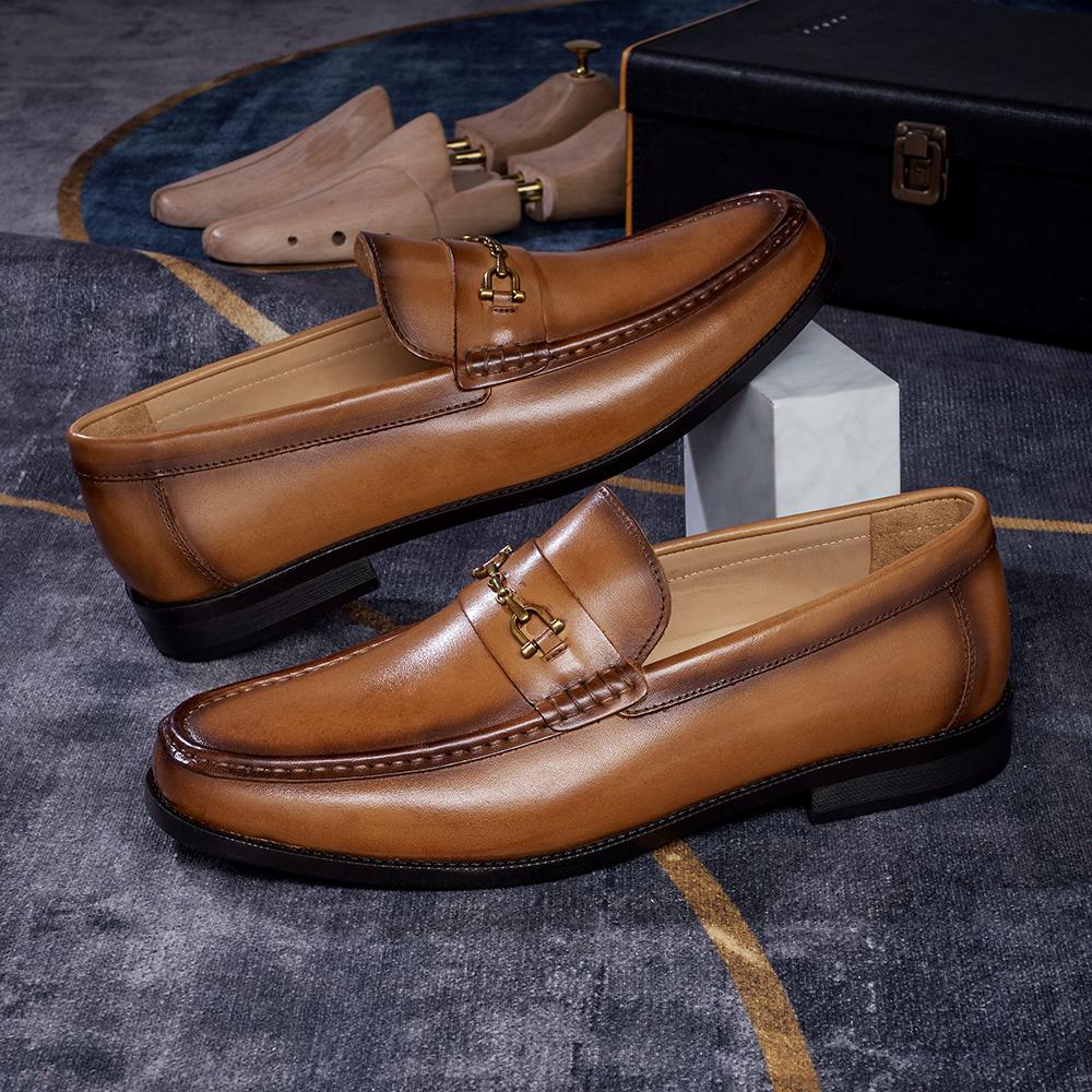 Moda Nuova Moda Designer Uomo Punta Fibbia Nera Metallica Scarpe Basse Oxford Scarpe Casual Abito da Sposa Festa di Maturità Zapatos Hombre