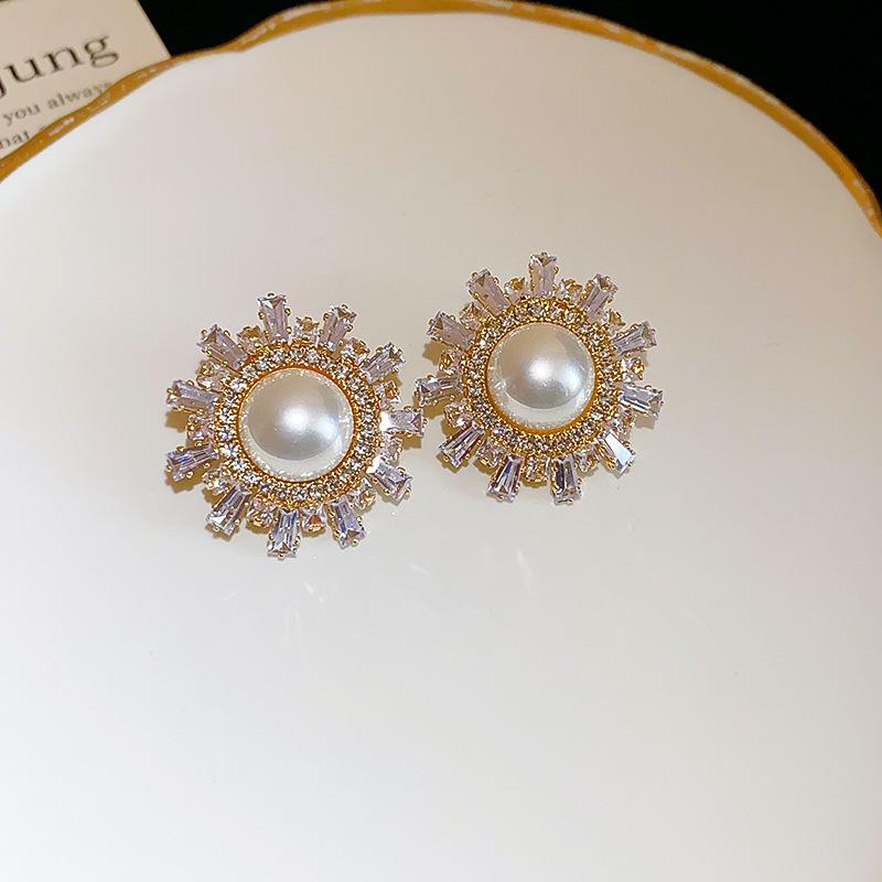 Silver Needle Cross-Border Tassel Earrings: Women's Versatile, Stylish Studs with a Unique, Trendy Design.