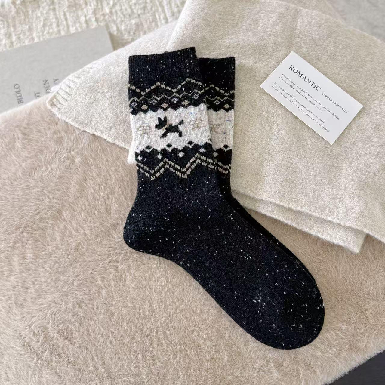 

Women s Retro Fair Isle Wool Socks - Warm, Cute, Mid-Calf, Space-Dyed for Autumn/Winter