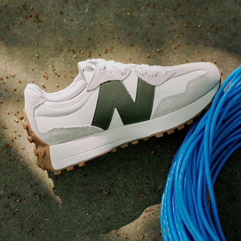 New Balance Unisex 327 Series Casual Sneakers