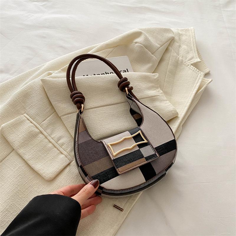

Fashion personalized contrasting color small square bag, new trend texture shoulder underarm bag, spring dumpling bag хаки