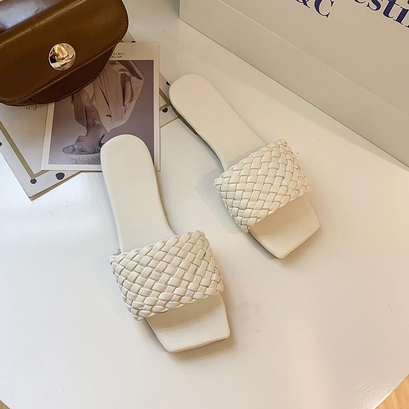 Summer Womens Flat Slippers With Nonslip Sole For Daily Wear