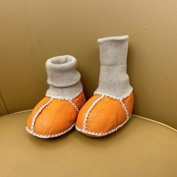 Fur Integrated Baby Shoes and Socks Warm Thick Autumn and Winter Baby Soft Soles Do Not Fall Off Toddler Shoes Newborn 0-6-12