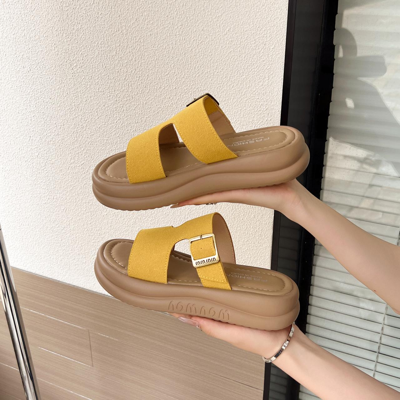 

Flat-bottomed cool slippers women s new summer high-end outer wear seaside with skirt beach mop 41 жёлтый