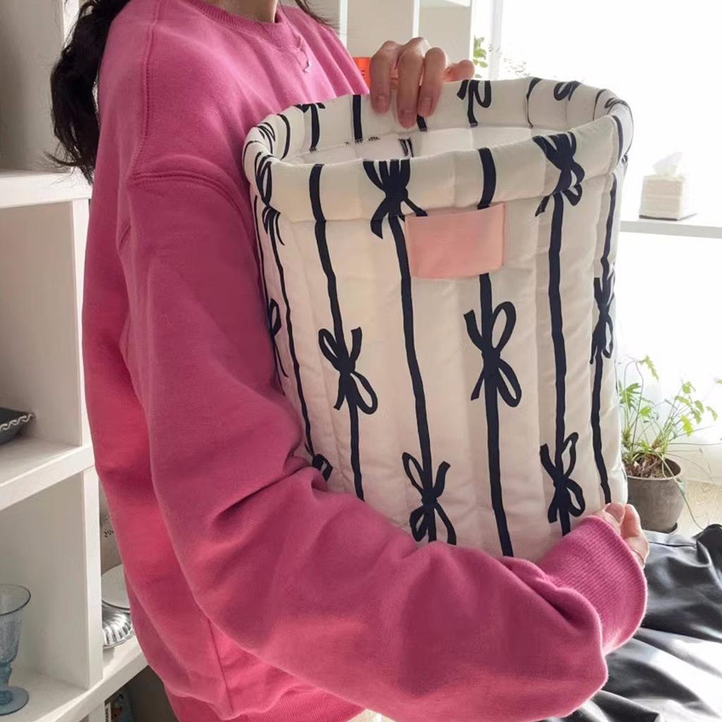 Panier de Rangement Rond Matelassé Pratique avec Élégants Motifs de Nœuds Papillon Pratique pour l'Organisation de la Chambre ou de la Salle de Bain