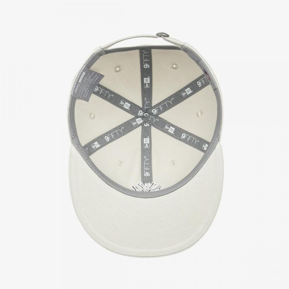 New Era Kids New York Yankees Basic Outline Retro Crown Strapback