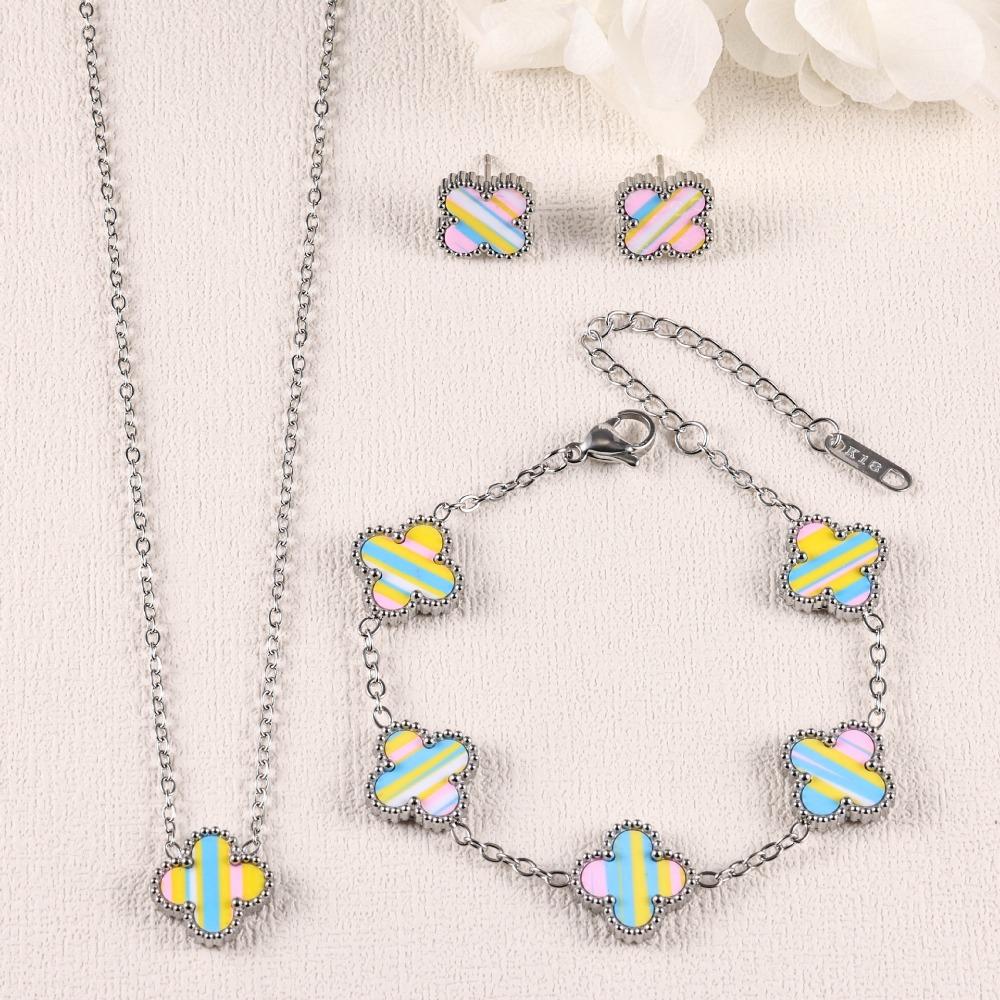Four-leaf Clover Three-piece Necklace Bracelet and Earring Set - A Luxurious and Colorful Fashion Accessory Set