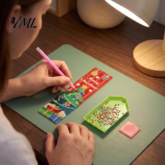 DIY Art Craft Kits 4PCS Christmas Theme Diamond Painting Bookmarks, Creative Kits, Crafts for Beginners Stress Relief Portable Book Markers