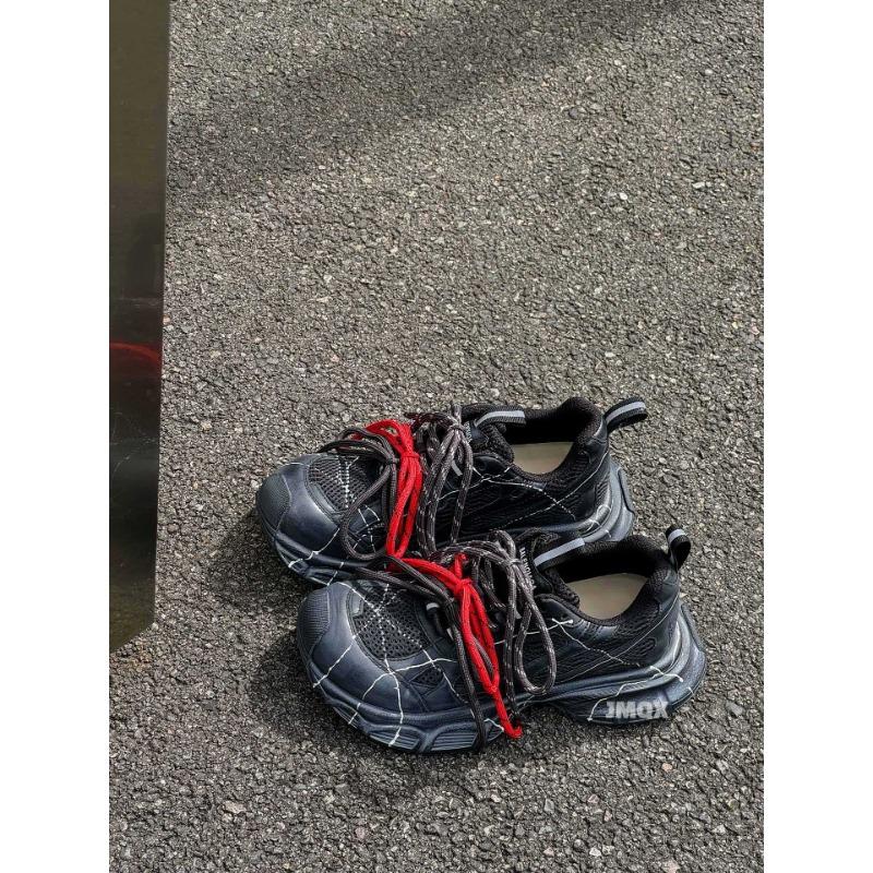 

Thick-soled lightweight non-slip dad shoes women s new autumn women s shoes children s soft soles are not tired and versatile 39 чорний