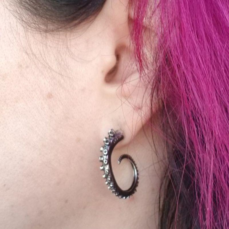 Creative Squid Tail Stud Earrings Exquisite Retro Silver Plated Octopus Tentacles Earrings All-match for Street Shoo