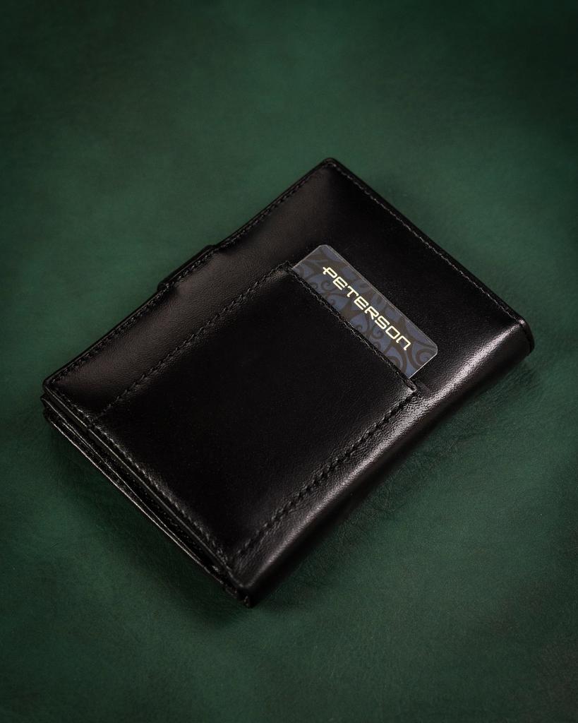 Gift Set: Men's Leather Wallet and Keychain - Peterson