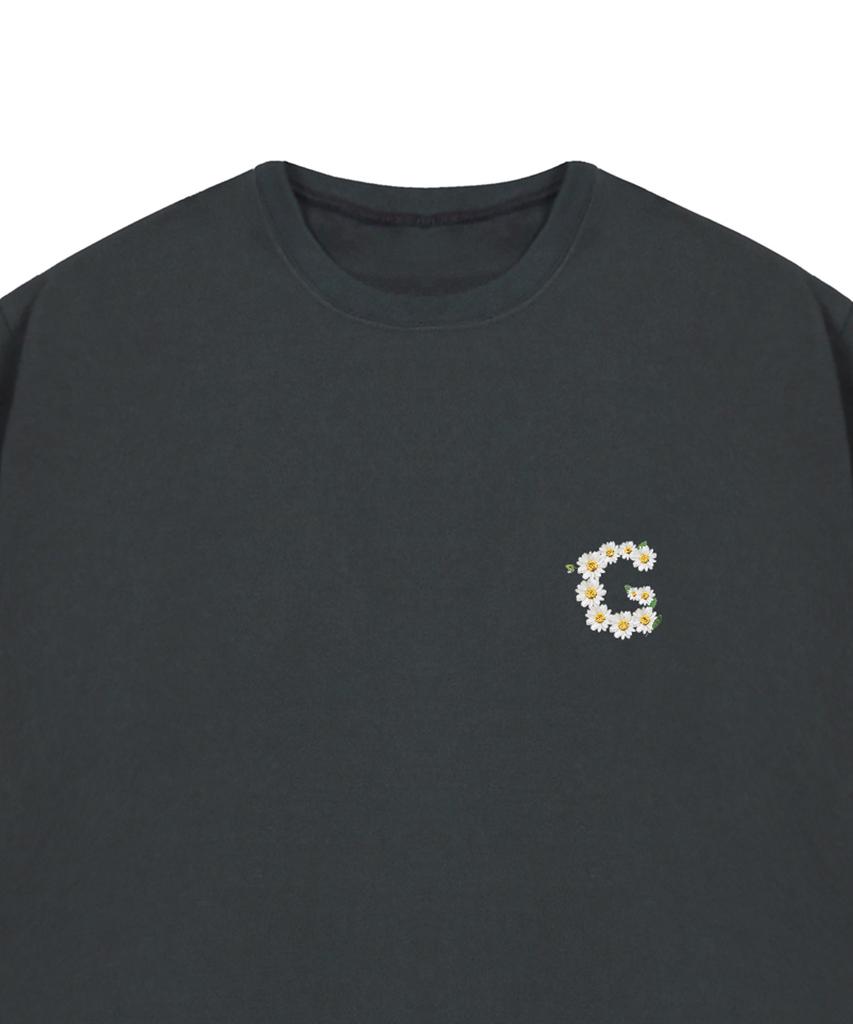 GRAVER [Unisex] Small G Flower Smile Short Sleeve T-Shirt_Charcoal