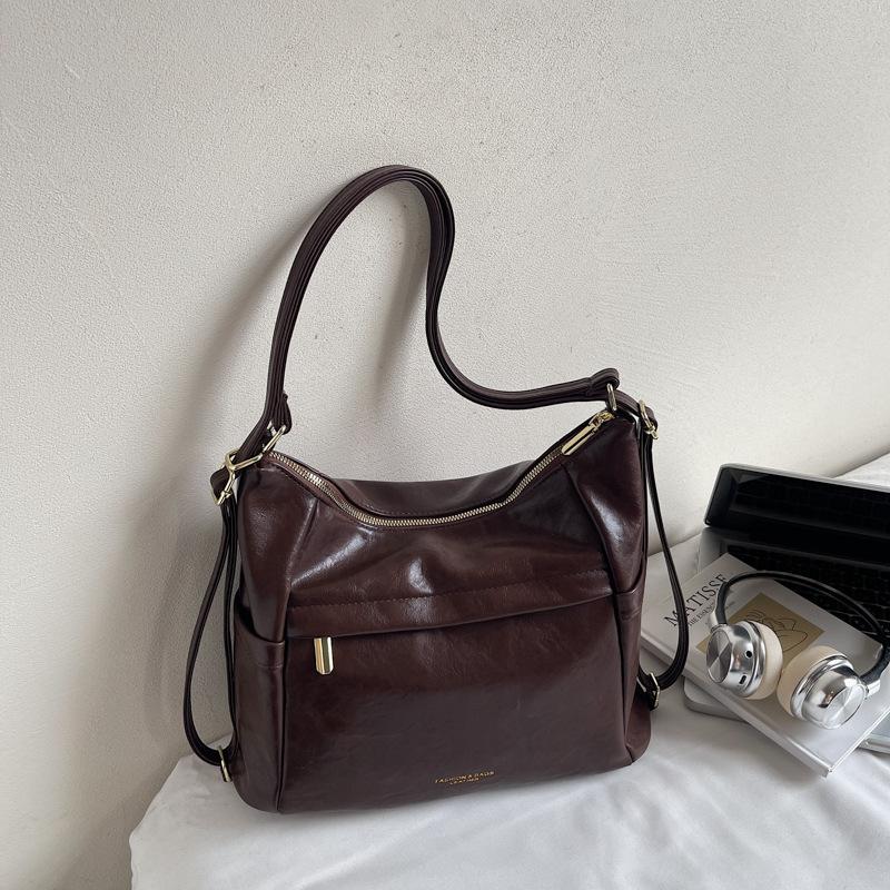 

High-value retro large-capacity backpack women s 2025 new foreign-style fashionable shoulder bag simple foreign-style messenger bag