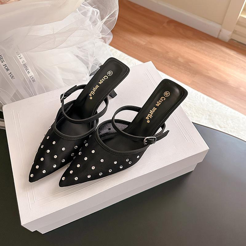 

Grape mother summer new beautiful hot diamond temperament small pointed mesh yarn breathable 6cm thin heel empty sandals women 40