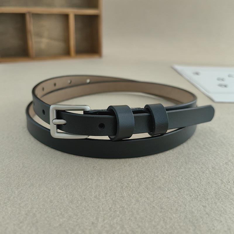 

Minimalist Leather Belt For Women With Square Alloy Pin Buckle And Handcrafted Detailing чёрный