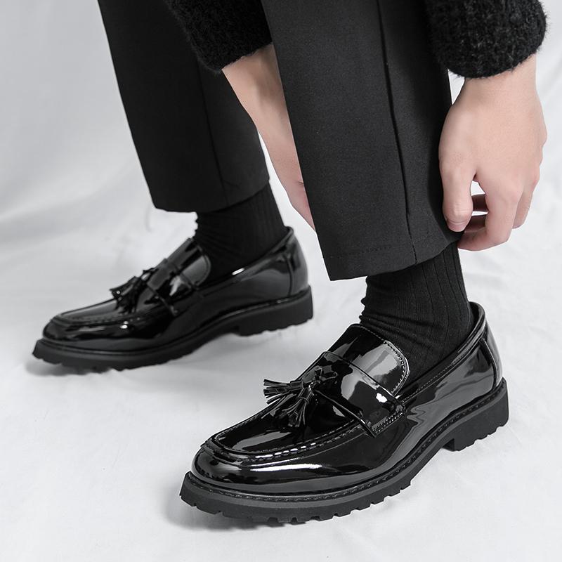 Scarpe Formale da Uomo in Pelle Stile Classico Mocassini Slip-On Punta Tonda Traspiranti Antiscivolo Scarpe da Lavoro Vestito Matrimonio Ufficio Casual