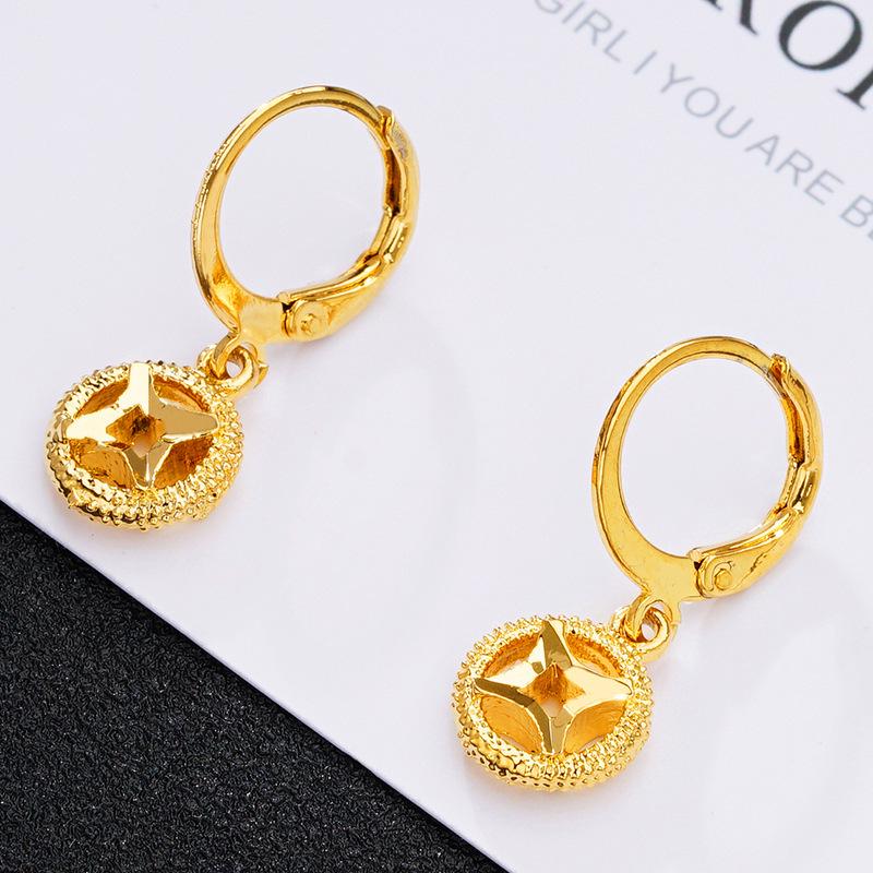 Cercei imitație aur nisipiu de înaltă calitate: Design cu ciucuri de lungă durată pentru femei, Accesorii din cupru transfrontaliere