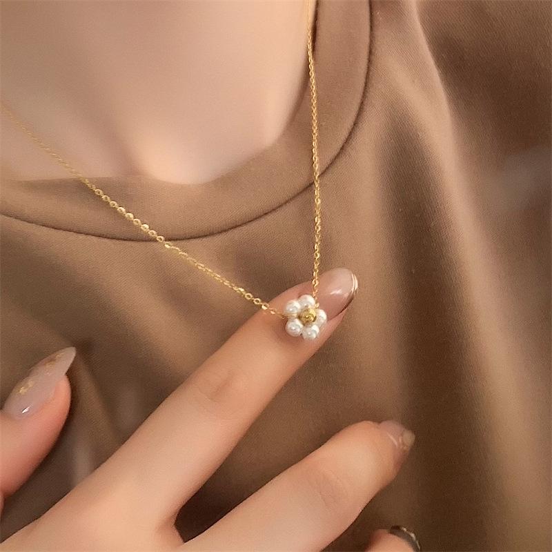 Modische Blume Gänseblümchen Perlenkette, 18K Vergoldete Titanstahl Schlüsselbein Kette für Damen