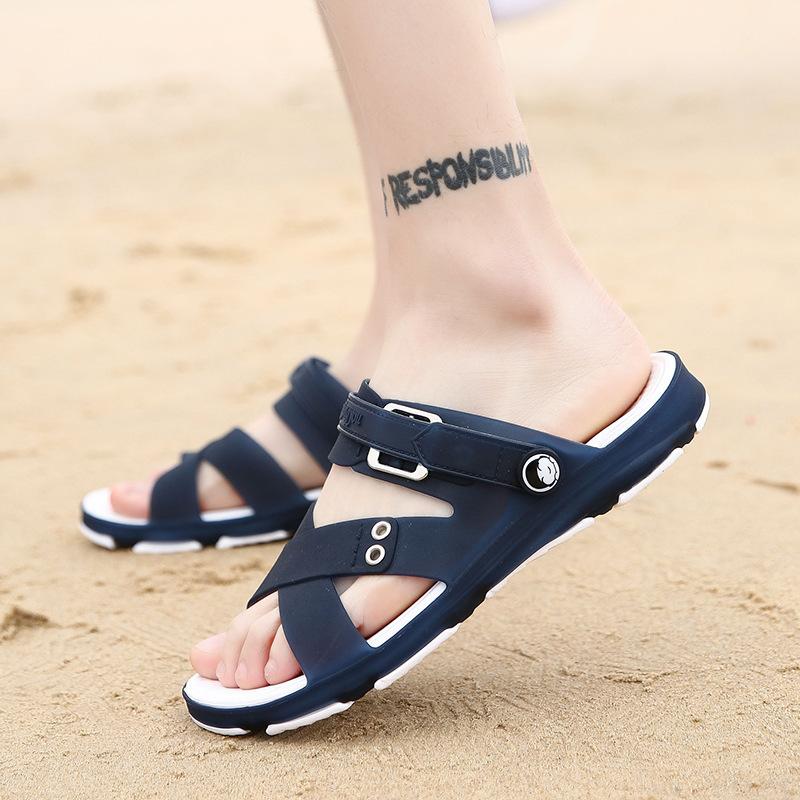 

Lightweight, breathable and non-slip sandals for outdoor seaside travel, beach shoes, summer large-size couples, two slippers. 34